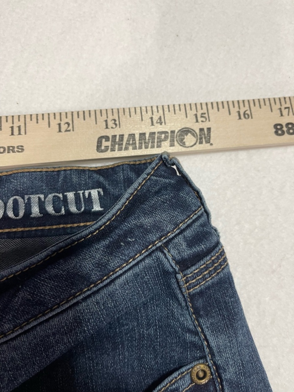 New York & Company CURVY BOOTCUT JEANS size 10 Tall - Picture 8 of 11